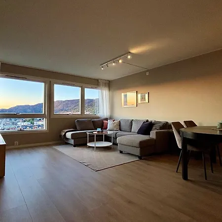 Modern With Sea View Apartment *